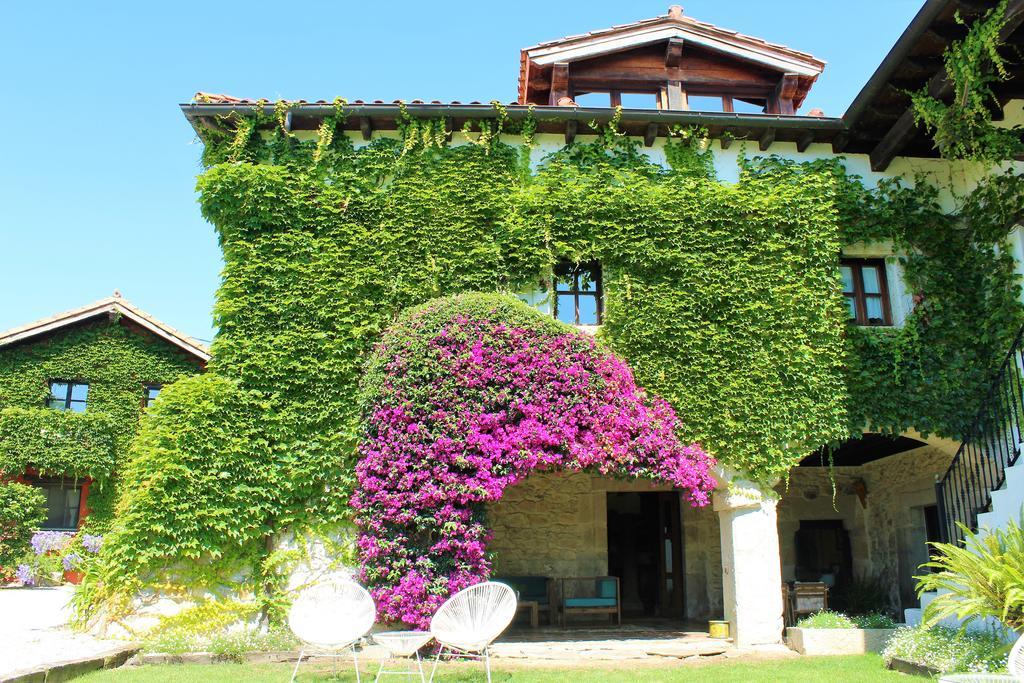 La Casona De Suesa Hotell Exteriör bild